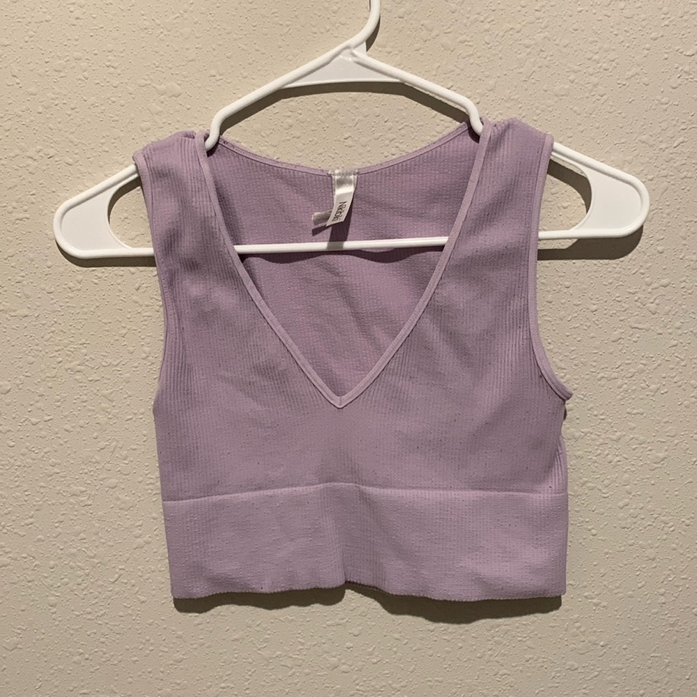Nikibiki V-neck tank